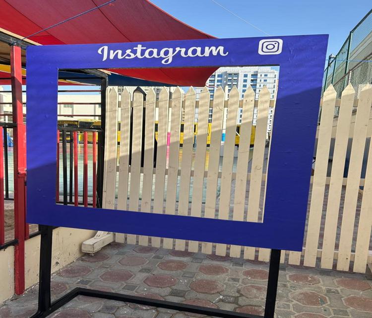 Custom Event Photo Frame: Installation